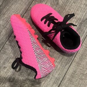 BomKinta FG soccer Cleats size 11 US/28EU